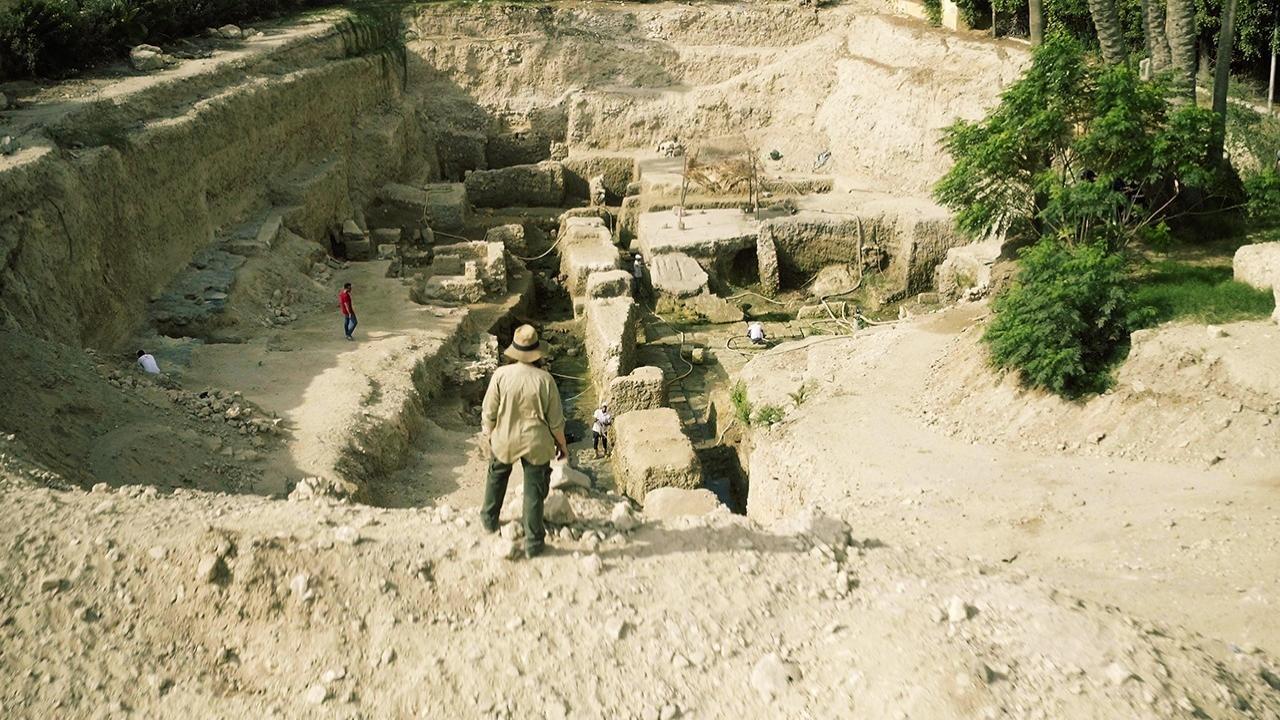 Quan Trung Quỷ Sự Quan Tài Bí Ẩn