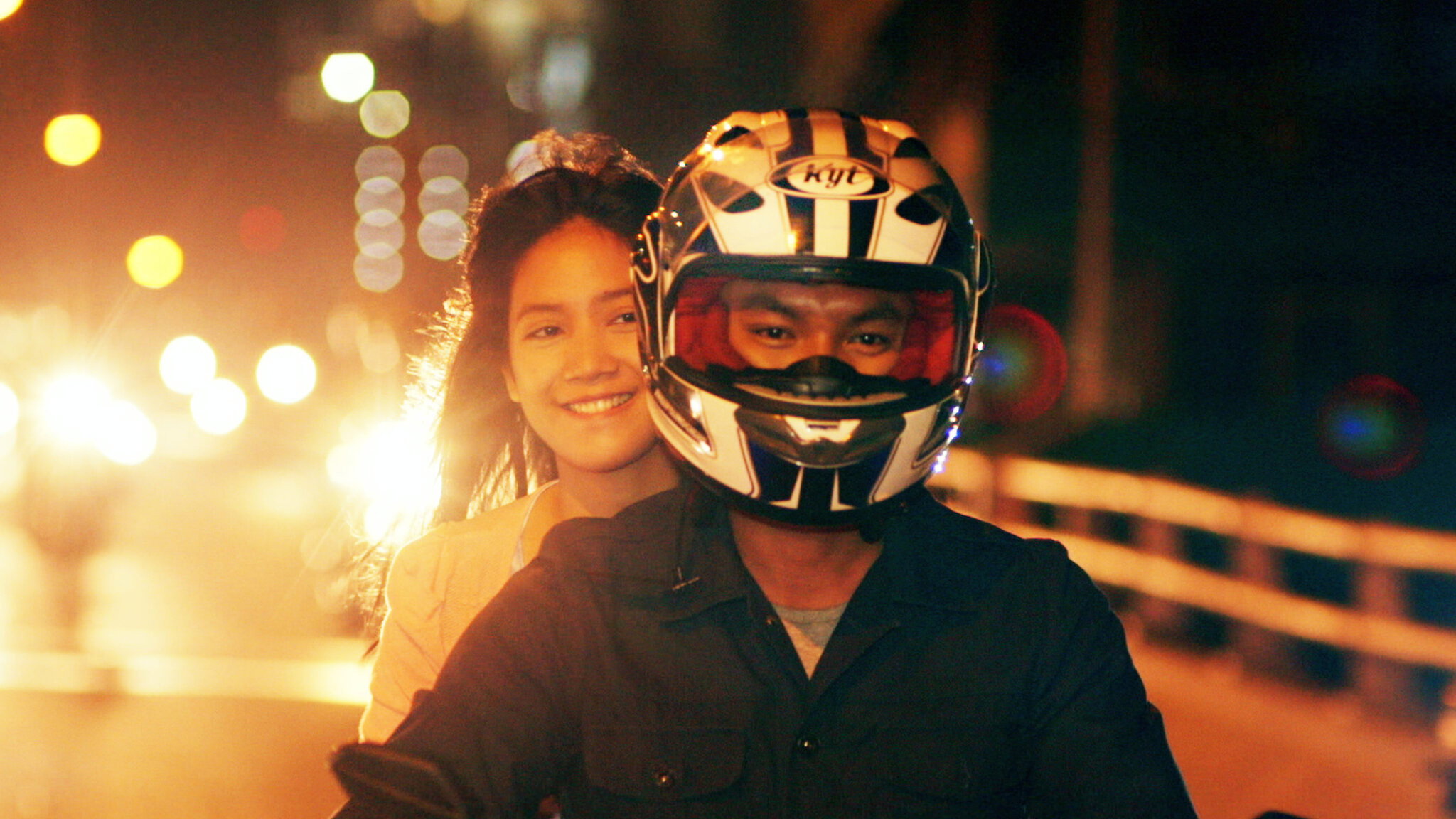 Anh Và Em Đương Đầu Thế Giới